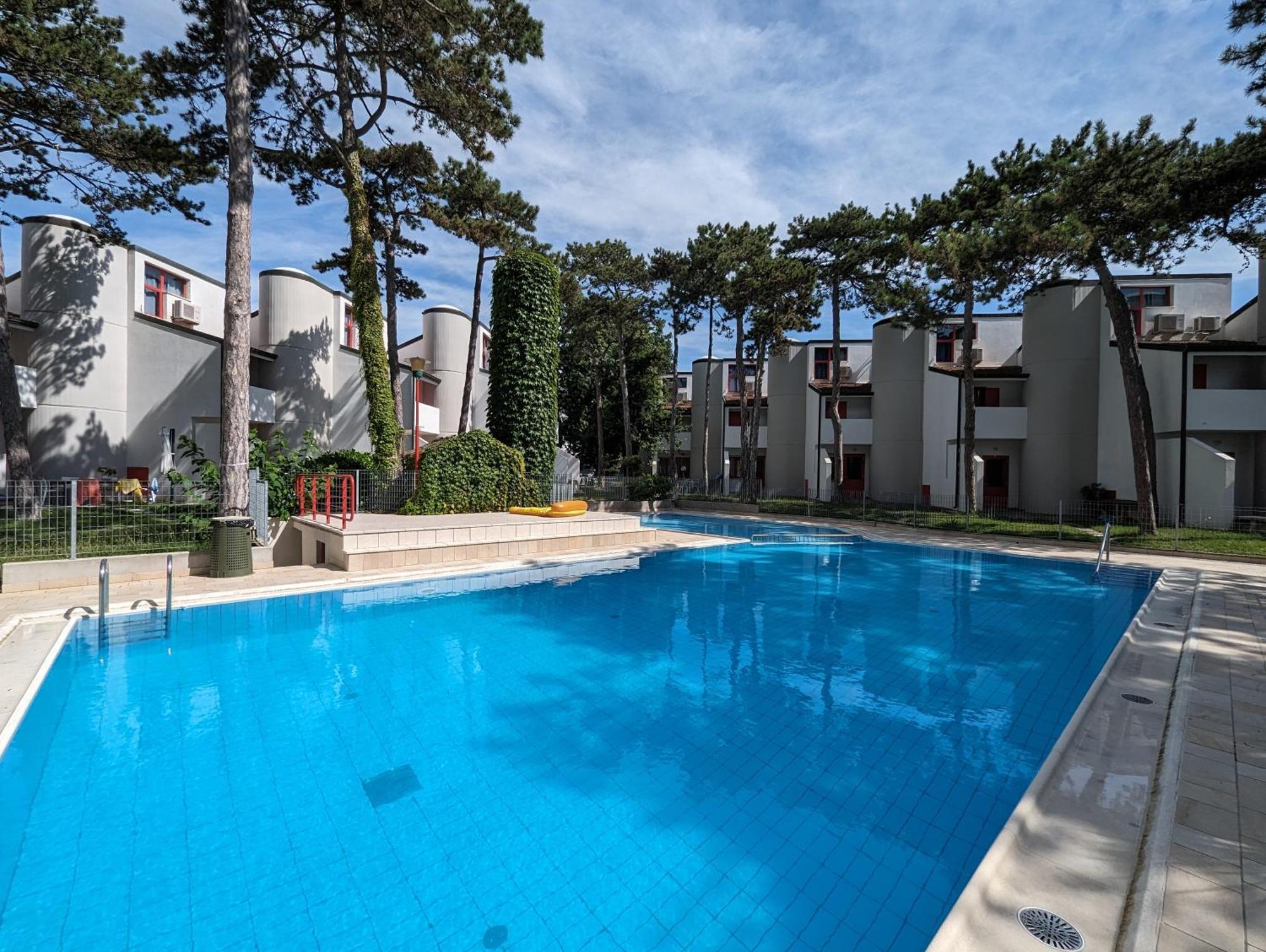 Holiday Village Lignano Sabbiadoro Exterior photo