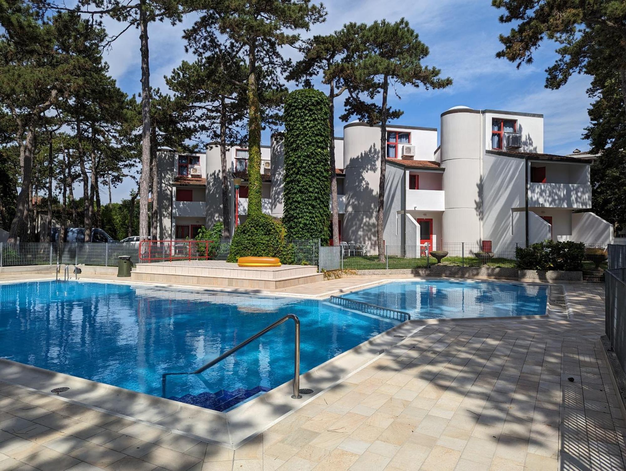 Holiday Village Lignano Sabbiadoro Exterior photo
